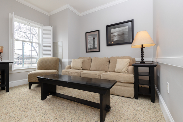 Divided Room, Queen Bed with Queen Sleep Sofa Photo 2