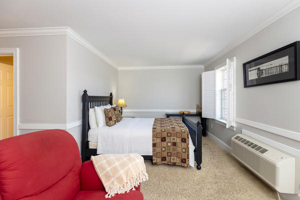 Queen Room, One Queen Bed Photo 4