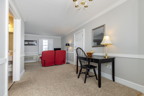 Queen Room, One Queen Bed Photo 5