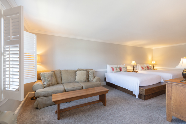 Double Queen Room Photo 4