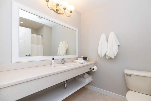 Double Queen Room Photo 6