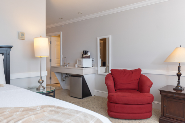 Divided Double Queen Room Photo 2