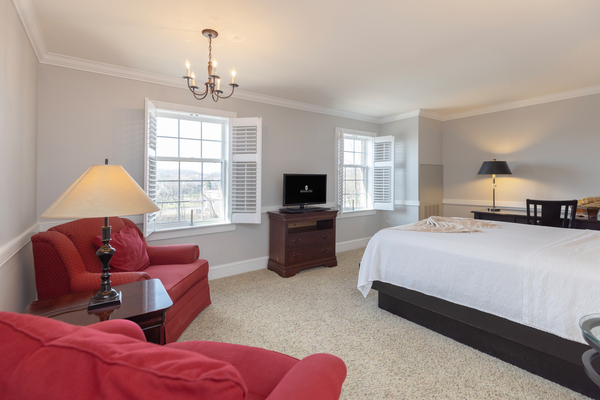 Divided Double Queen Room Photo 4